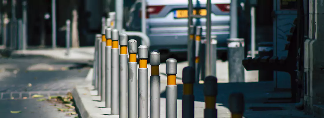 Safe and Convenient Retractable Barrier Column Systems for Properties in Buenaventura Lakes, FL